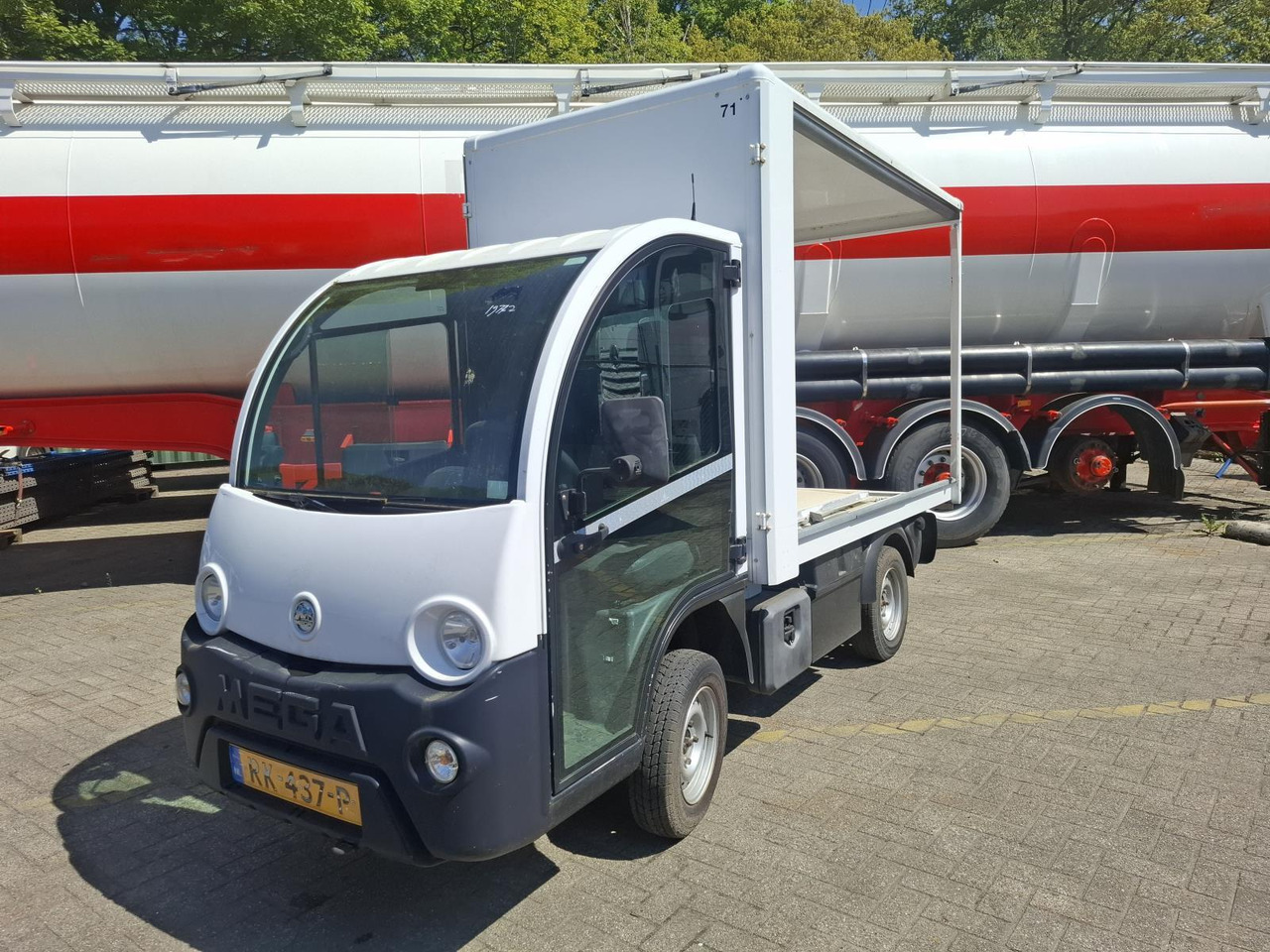 Aixam Mega E-Worker Elektrische Bakwagen RK-437-P - Гольф-кар: фото 1 Aixam Mega E-Worker Elektrische Bakwagen RK-437-P - Гольф-кар: фото 1