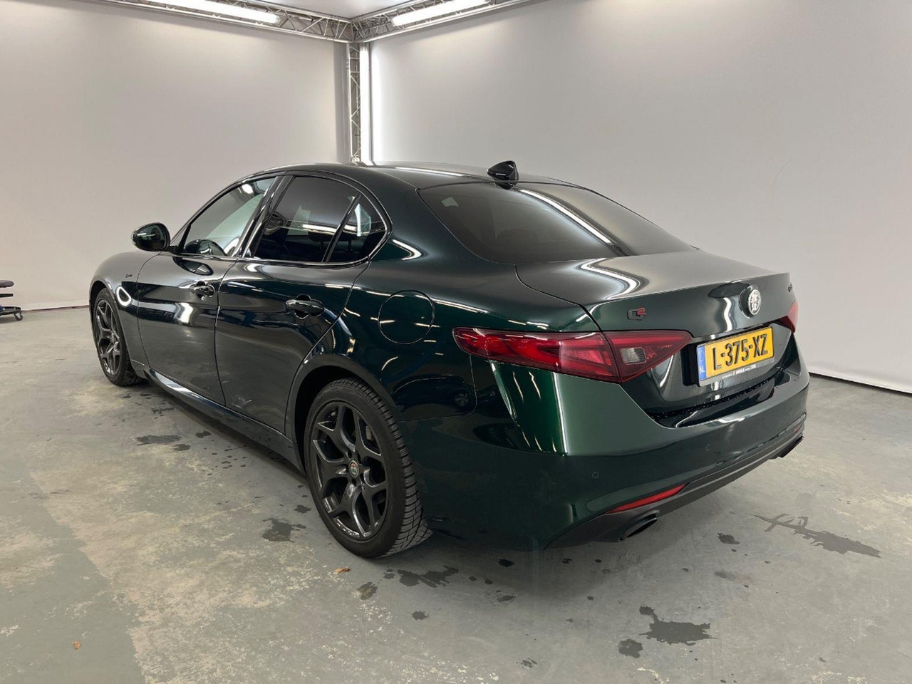 Alfa Romeo Giulia 2.0T Sprint | 2021 | 201.659 km | Automaat | L375XZ | NAP: Logisch - Седан: фото 3 Alfa Romeo Giulia 2.0T Sprint | 2021 | 201.659 km | Automaat | L375XZ | NAP: Logisch - Седан: фото 3