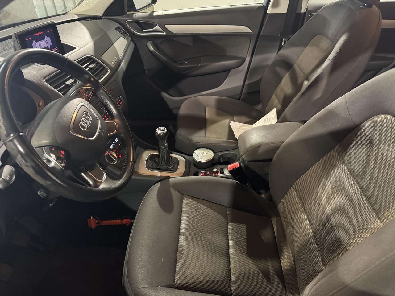 Внедорожник Audi | Q3 | 2.0 TFSI quattro Pro Line | 2012 | 204.122 km | 19XDP6 | Logisch: фото 14 Внедорожник Audi | Q3 | 2.0 TFSI quattro Pro Line | 2012 | 204.122 km | 19XDP6 | Logisch: фото 14