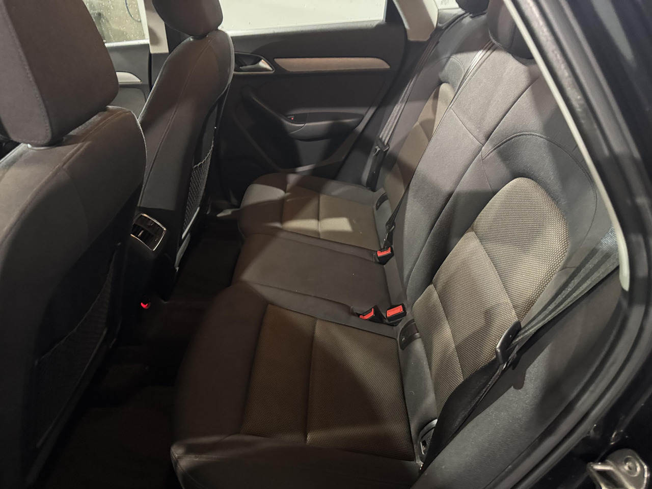 Внедорожник Audi | Q3 | 2.0 TFSI quattro Pro Line | 2012 | 204.122 km | 19XDP6 | Logisch: фото 15 Внедорожник Audi | Q3 | 2.0 TFSI quattro Pro Line | 2012 | 204.122 km | 19XDP6 | Logisch: фото 15