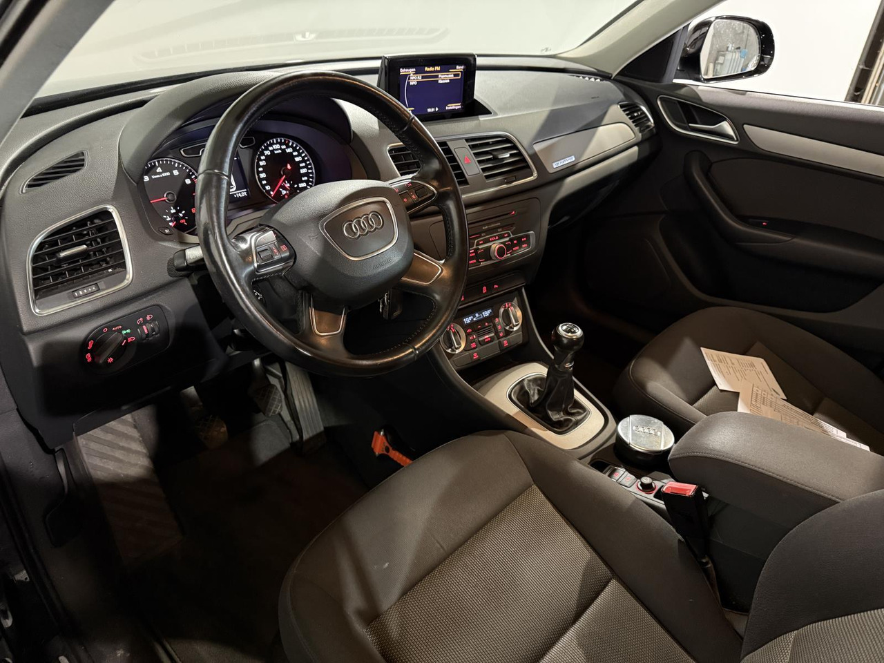 Audi | Q3 | 2.0 TFSI quattro Pro Line | 2012 | 204.122 km | 19XDP6 | Logisch - Внедорожник: фото 5 Audi | Q3 | 2.0 TFSI quattro Pro Line | 2012 | 204.122 km | 19XDP6 | Logisch - Внедорожник: фото 5