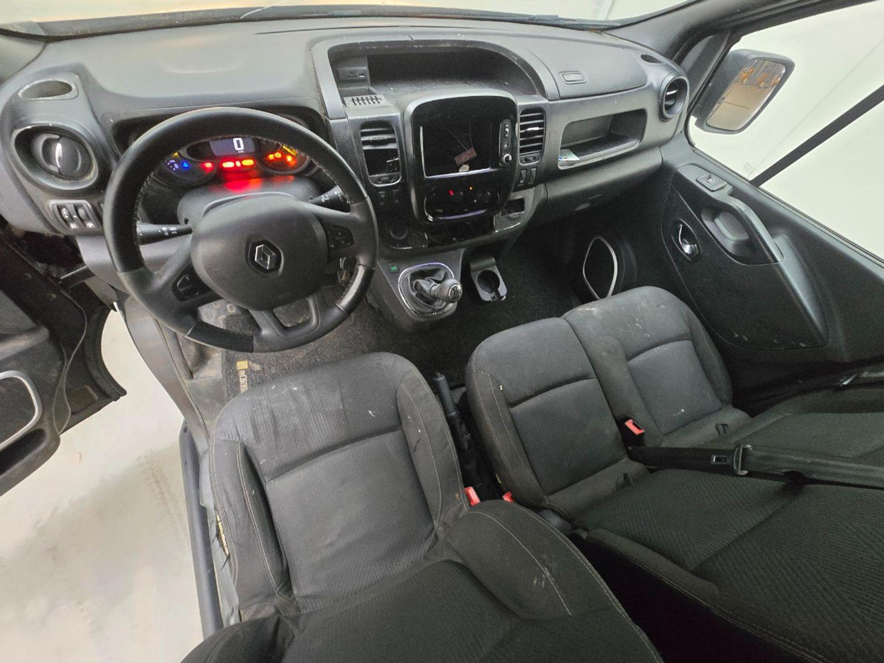 Renault Trafic 1.6 dCi T29 L2H2 Comfort Energy | 2015 | 305.750 km | VR261T | NAP: Logisch - Другая техника: фото 5 Renault Trafic 1.6 dCi T29 L2H2 Comfort Energy | 2015 | 305.750 km | VR261T | NAP: Logisch - Другая техника: фото 5