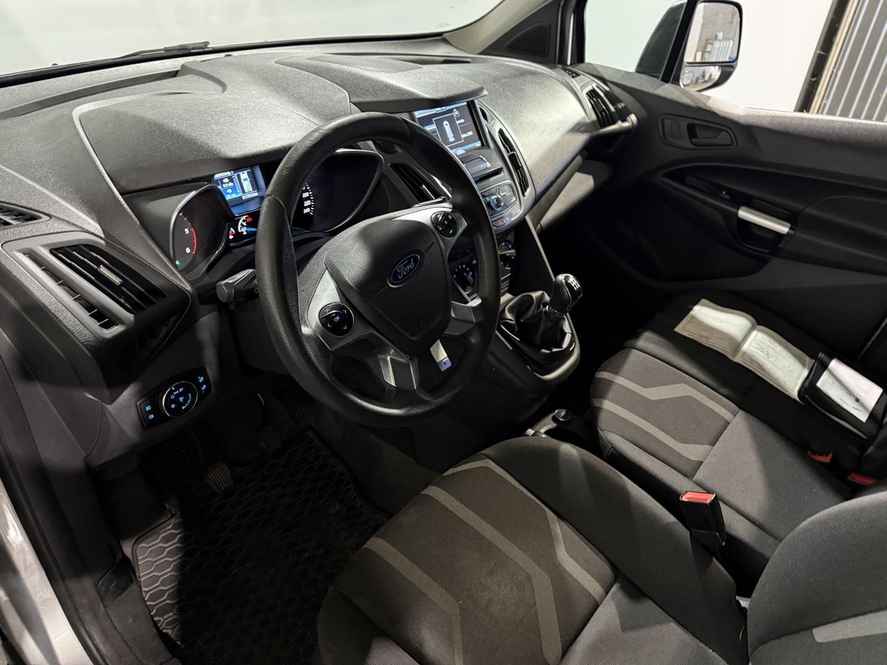 Ford | Transit Connect | 1.5 TDCI L2 Trend | 2016 | 217.910 km | VV257N | Logisch - Легковой фургон: фото 5 Ford | Transit Connect | 1.5 TDCI L2 Trend | 2016 | 217.910 km | VV257N | Logisch - Легковой фургон: фото 5