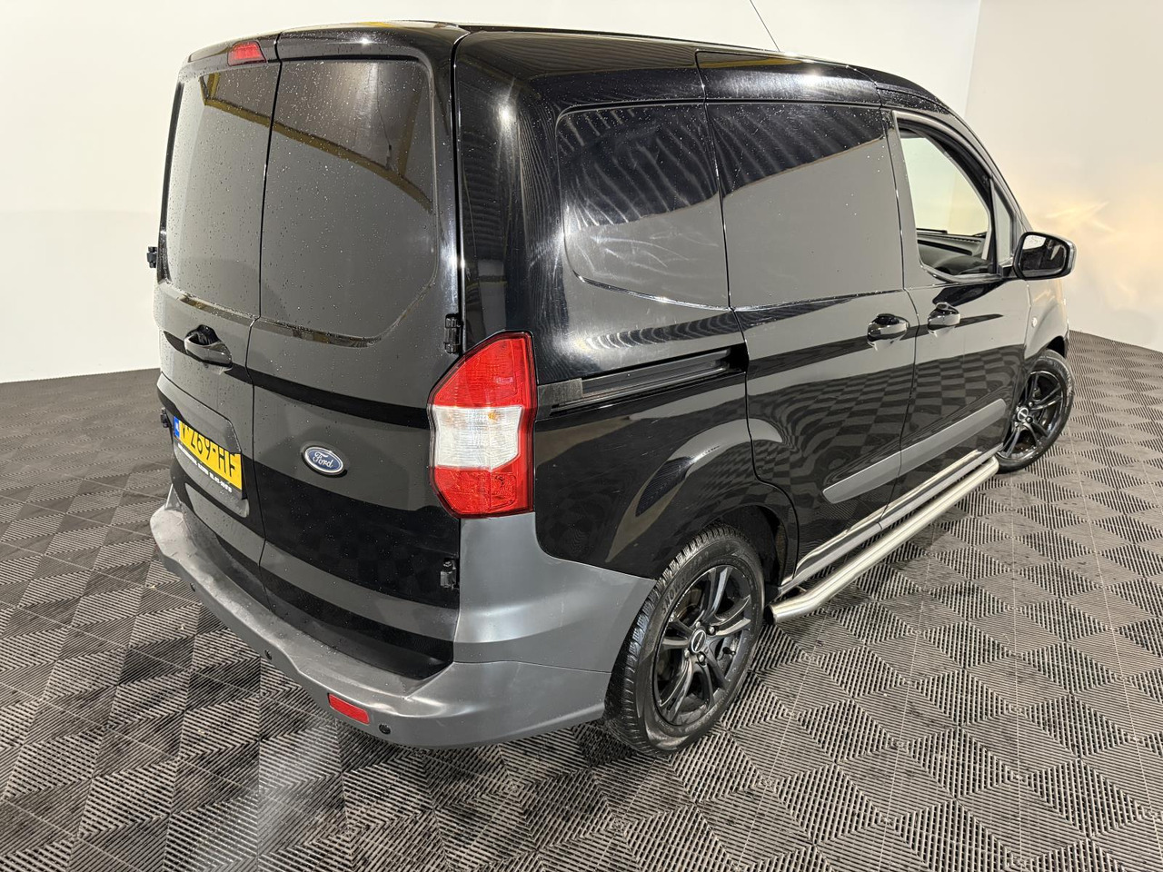 Ford | Transit Courier | 1.5 TDCI Trend | 2017 | 216.300 km | V269HF | Logisch - Легковой фургон: фото 3 Ford | Transit Courier | 1.5 TDCI Trend | 2017 | 216.300 km | V269HF | Logisch - Легковой фургон: фото 3