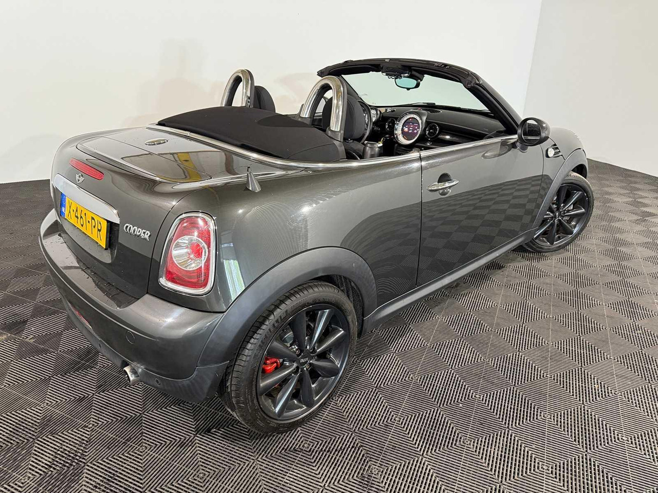 Mini Mini Roadster 1.6 Cooper 2012 123.482 km X-461-PR - Легковой автомобиль: фото 2 Mini Mini Roadster 1.6 Cooper 2012 123.482 km X-461-PR - Легковой автомобиль: фото 2