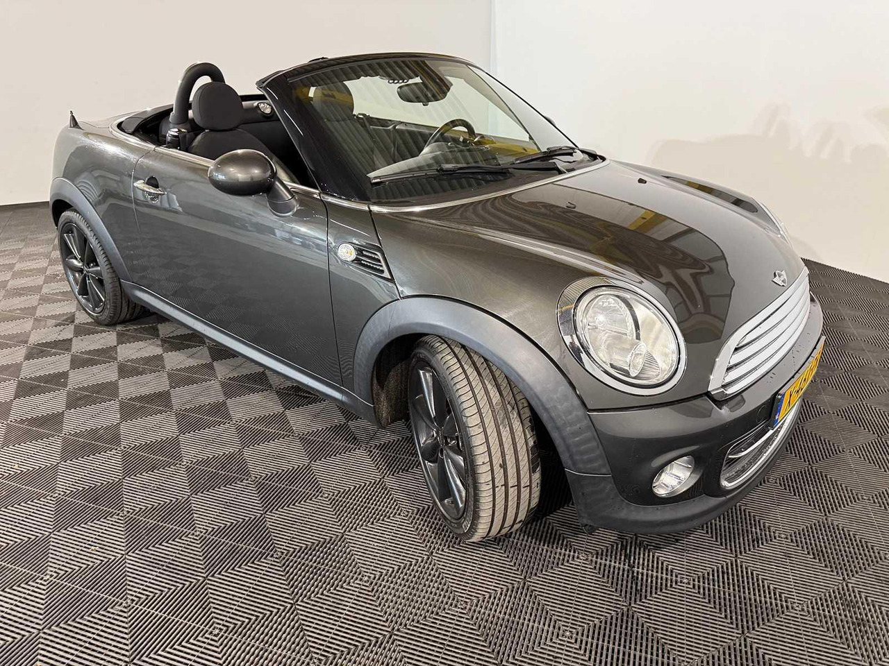 Mini Mini Roadster 1.6 Cooper 2012 123.482 km X-461-PR - Легковой автомобиль: фото 3 Mini Mini Roadster 1.6 Cooper 2012 123.482 km X-461-PR - Легковой автомобиль: фото 3