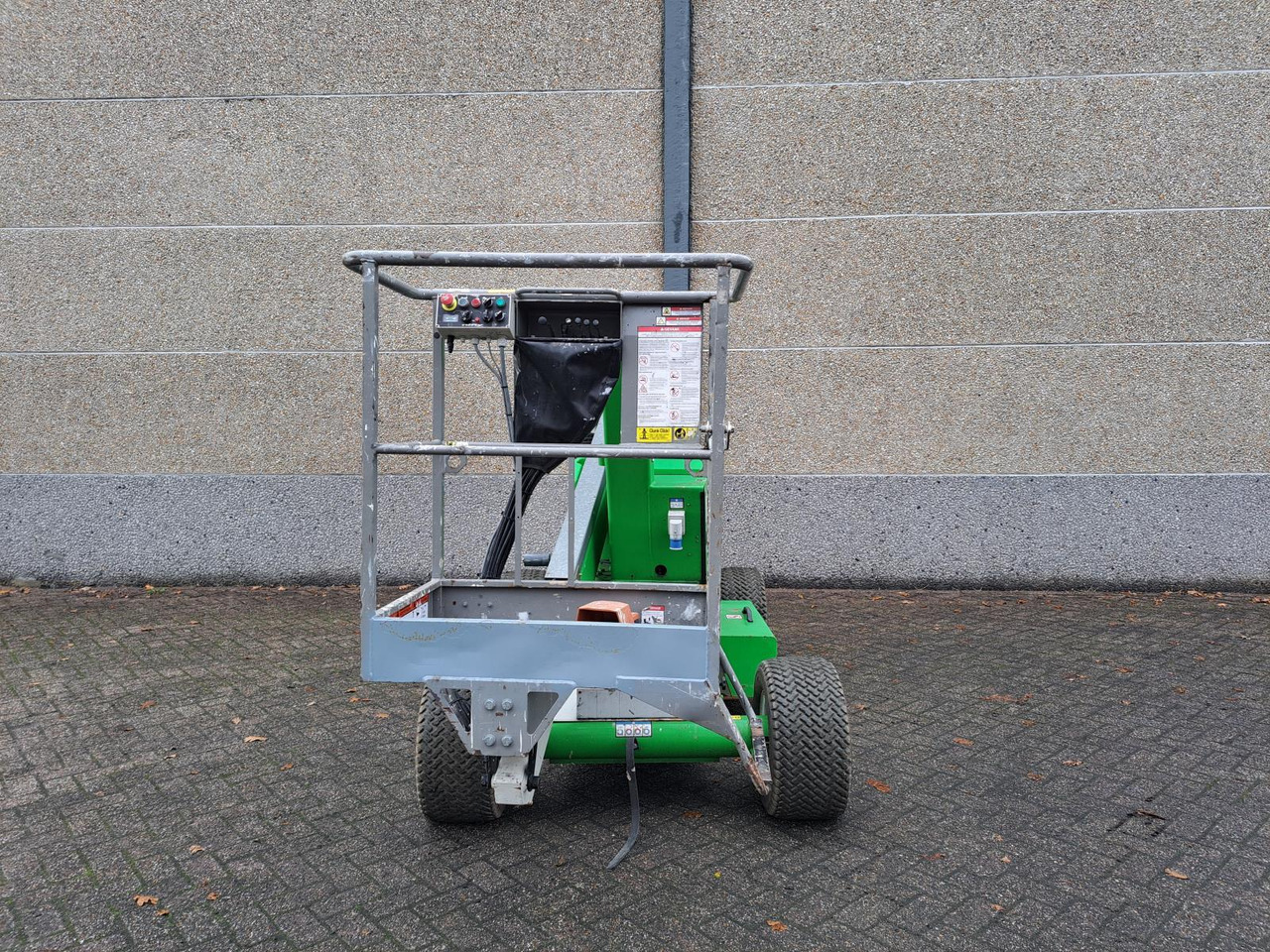 Niftylift HR12 Telescoophoogwerker DE Bi-Energy/Hybride 2WD 12m 2017 - Подъёмник: фото 2 Niftylift HR12 Telescoophoogwerker DE Bi-Energy/Hybride 2WD 12m 2017 - Подъёмник: фото 2