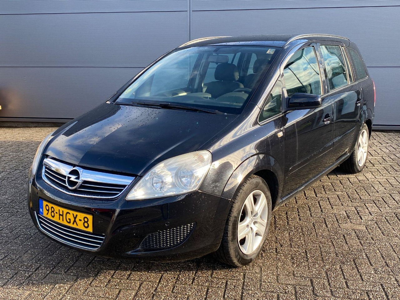 Opel Zafira 1.6 Business | 2008 | 171.131 km | 98HGX8 | NAP: Logisch - Легковой автомобиль: фото 1 Opel Zafira 1.6 Business | 2008 | 171.131 km | 98HGX8 | NAP: Logisch - Легковой автомобиль: фото 1