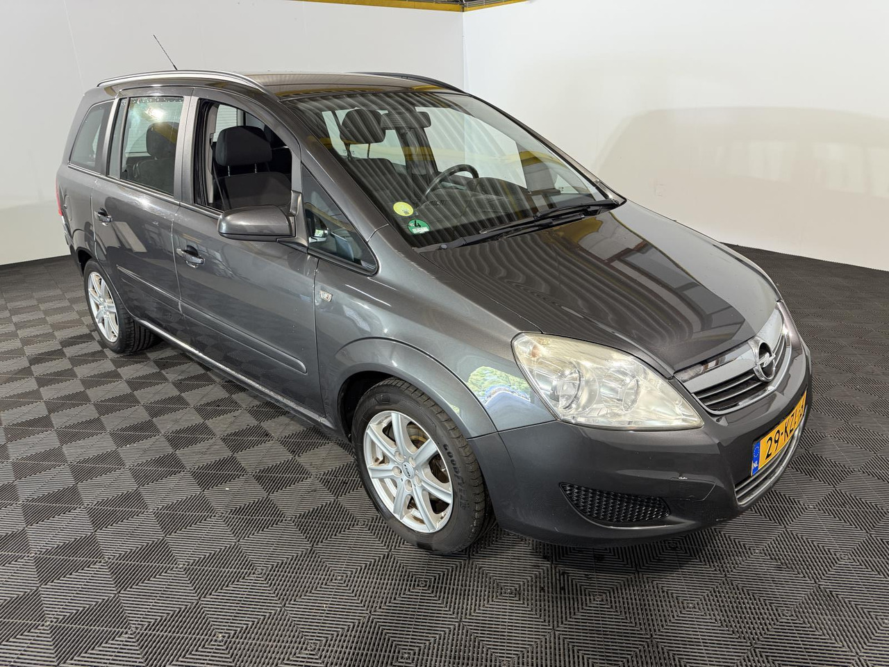 Opel | Zafira | 1.8 Selection | 2010 | 177.965 km | 29KZL6 | Logisch - Легковой автомобиль: фото 3 Opel | Zafira | 1.8 Selection | 2010 | 177.965 km | 29KZL6 | Logisch - Легковой автомобиль: фото 3