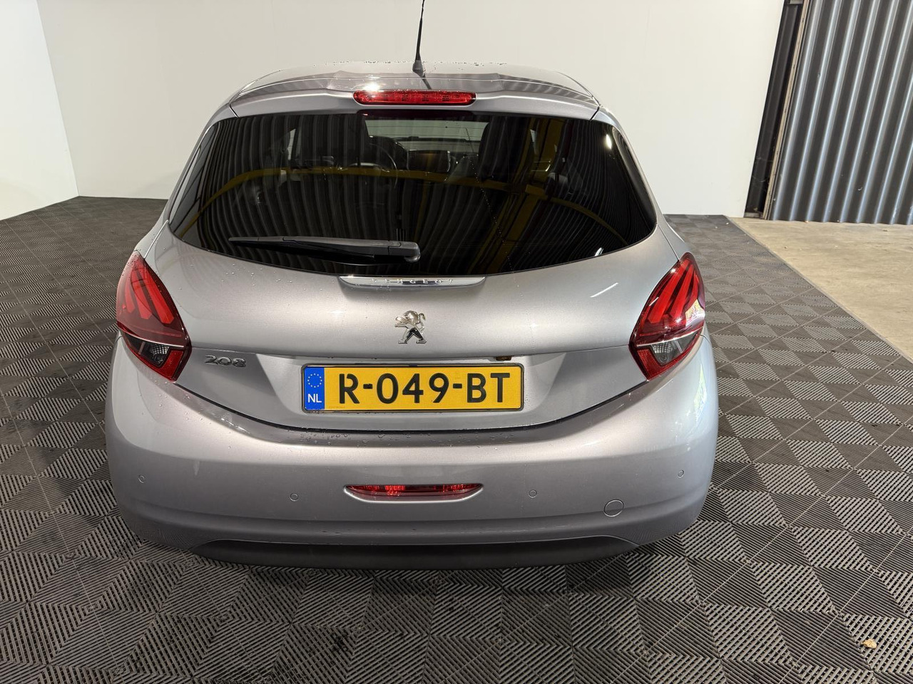 Peugeot | 208 | 1.5 BlueHDi Blue Lease Allure | 2019 | 183.354 km | R049BT | Geen oordeel - Хэтчбек: фото 4 Peugeot | 208 | 1.5 BlueHDi Blue Lease Allure | 2019 | 183.354 km | R049BT | Geen oordeel - Хэтчбек: фото 4