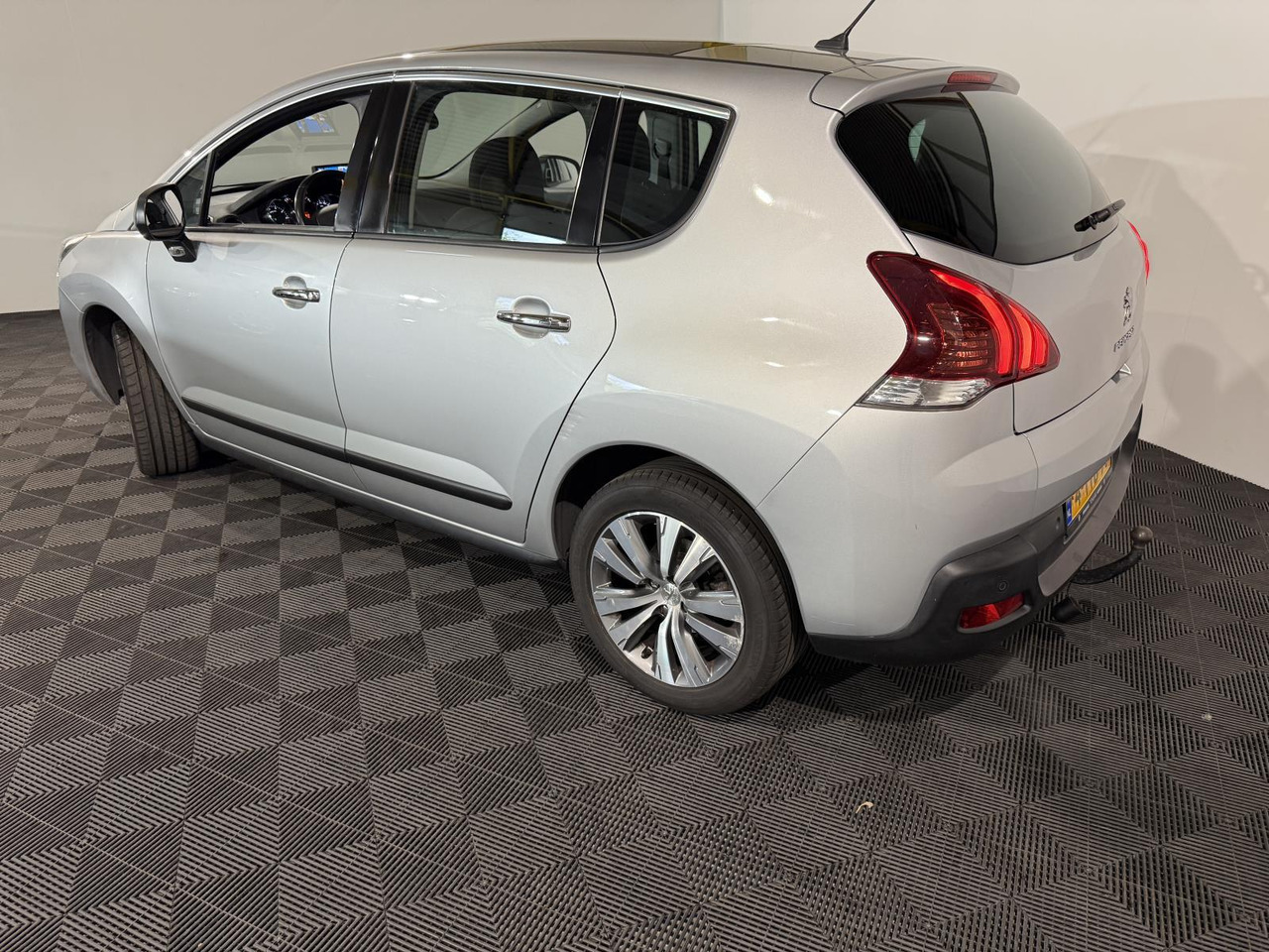 Peugeot 3008 1.6 THP Active | 2014 | 199.032 km | 4-TTB-70 - Внедорожник: фото 2 Peugeot 3008 1.6 THP Active | 2014 | 199.032 km | 4-TTB-70 - Внедорожник: фото 2