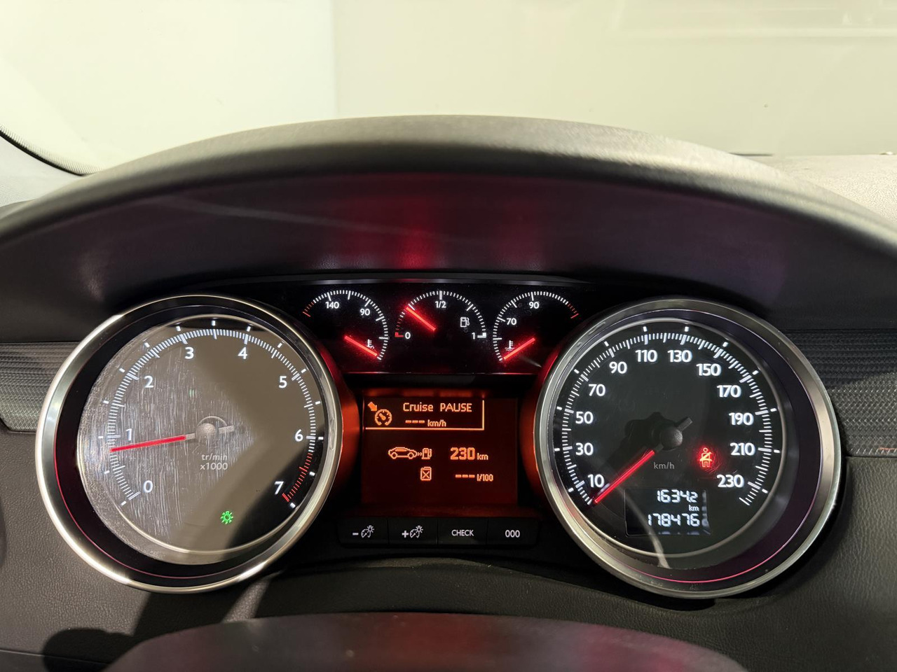 Peugeot | 508 SW | 1.6 THP Active | 2011 | 178.476 km | 36RVZ7 | Logisch - Легковой автомобиль: фото 5 Peugeot | 508 SW | 1.6 THP Active | 2011 | 178.476 km | 36RVZ7 | Logisch - Легковой автомобиль: фото 5