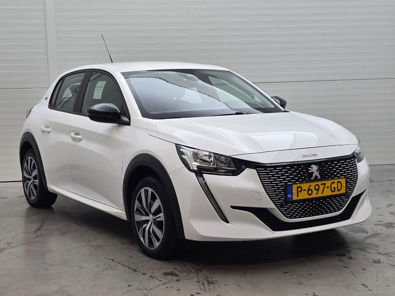 Peugeot e-208 EV Active 50 kWh | 2022 | 56.666 km | Automaat | P697GD | NAP: Logisch - Хэтчбек: фото 2 Peugeot e-208 EV Active 50 kWh | 2022 | 56.666 km | Automaat | P697GD | NAP: Logisch - Хэтчбек: фото 2