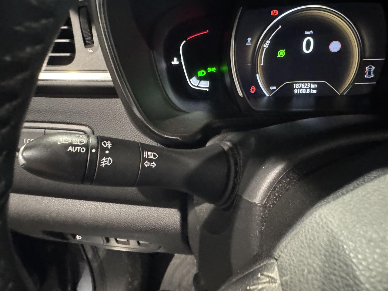 Внедорожник Renault | Kadjar | 1.2 TCe Intens | 2015 | 187.621 km | HR763J | Logisch: фото 19 Внедорожник Renault | Kadjar | 1.2 TCe Intens | 2015 | 187.621 km | HR763J | Logisch: фото 19