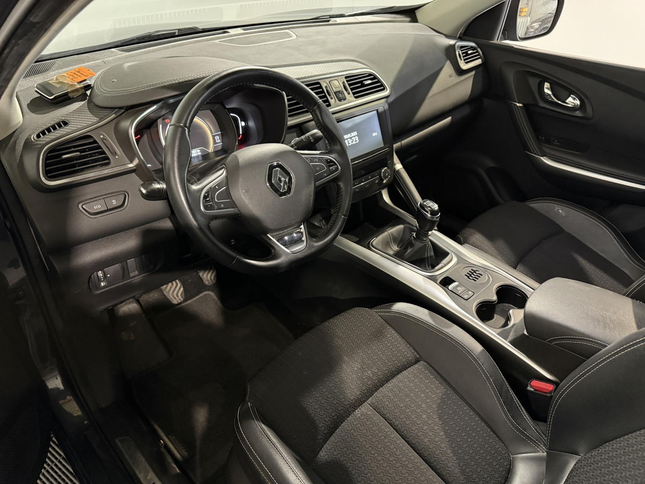 Внедорожник Renault | Kadjar | 1.2 TCe Intens | 2015 | 187.621 km | HR763J | Logisch: фото 6 Внедорожник Renault | Kadjar | 1.2 TCe Intens | 2015 | 187.621 km | HR763J | Logisch: фото 6