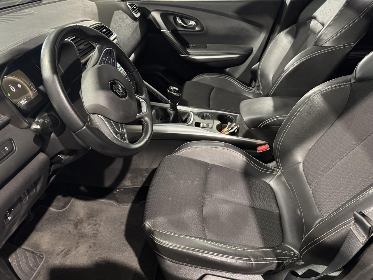 Внедорожник Renault | Kadjar | 1.2 TCe Intens | 2015 | 187.621 km | HR763J | Logisch: фото 13 Внедорожник Renault | Kadjar | 1.2 TCe Intens | 2015 | 187.621 km | HR763J | Logisch: фото 13