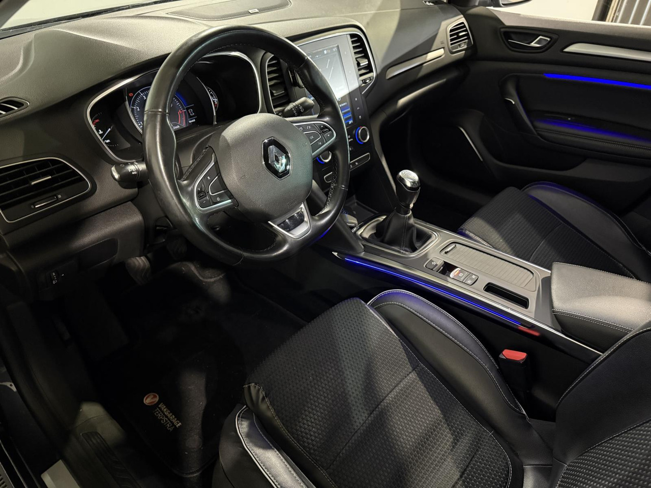 Renault | Mégane Estate | 1.2 TCe Bose | 2017 | 197.462 km | PP713F | Logisch - Легковой автомобиль: фото 5 Renault | Mégane Estate | 1.2 TCe Bose | 2017 | 197.462 km | PP713F | Logisch - Легковой автомобиль: фото 5