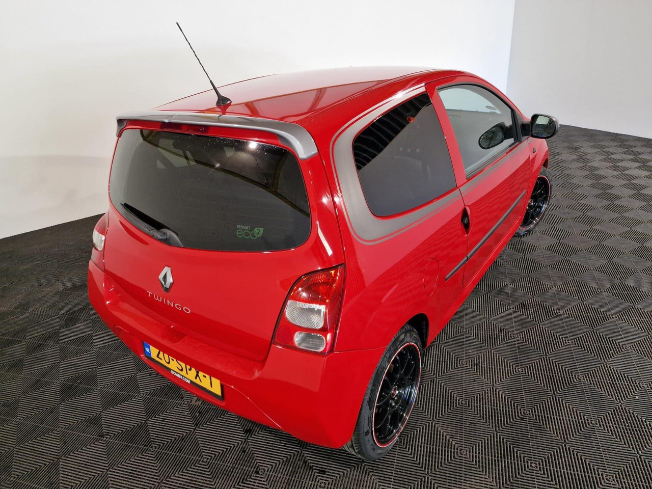 Renault Twingo 1.2-16V Collection | 2011 | 149.179 km | 20-SPX-1 - Хэтчбек: фото 4 Renault Twingo 1.2-16V Collection | 2011 | 149.179 km | 20-SPX-1 - Хэтчбек: фото 4