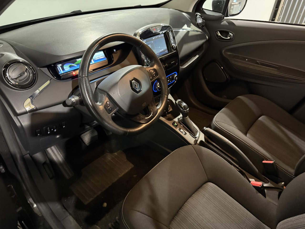 Renault | ZOE | R90 Intens 41 kWh (ex Accu) | 2018 | 117.938 km | Automaat | SF678V | Logisch - Хэтчбек: фото 2 Renault | ZOE | R90 Intens 41 kWh (ex Accu) | 2018 | 117.938 km | Automaat | SF678V | Logisch - Хэтчбек: фото 2