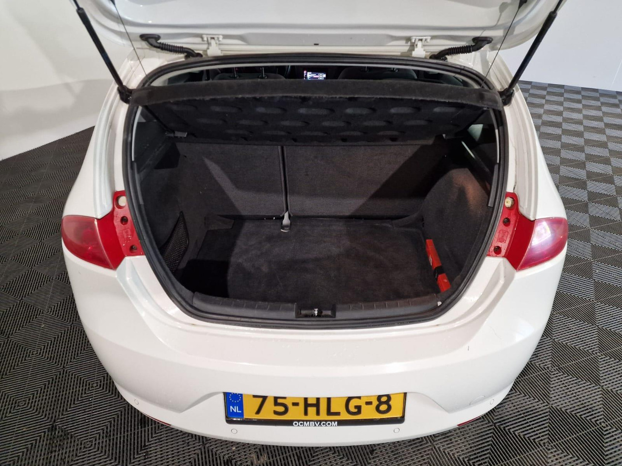 SEAT Leon 1.4 TSI Business Style 75-HLG-8 268.116 km - Легковой автомобиль: фото 3 SEAT Leon 1.4 TSI Business Style 75-HLG-8 268.116 km - Легковой автомобиль: фото 3