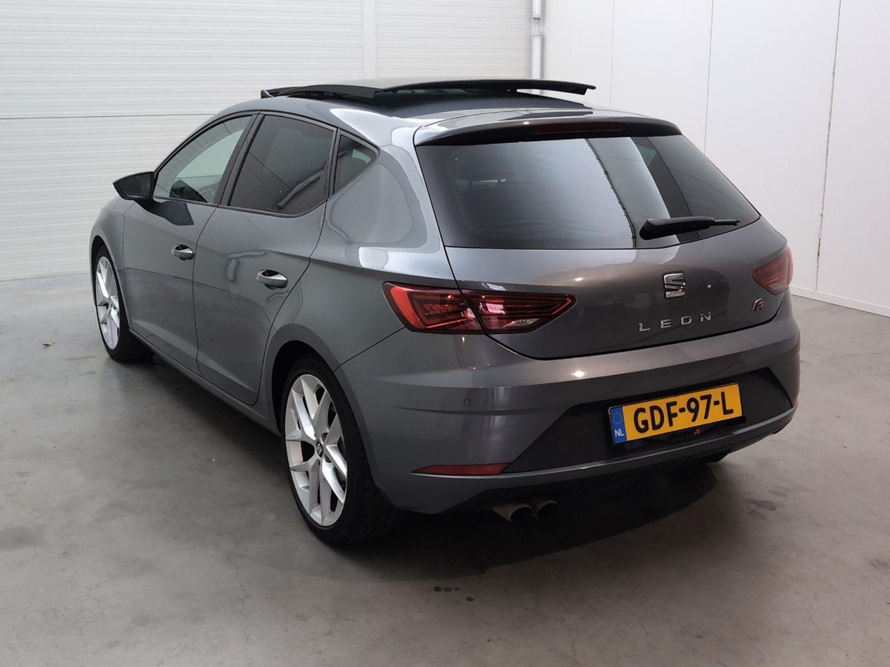 SEAT Leon 1.8 TSI FR Business Intense | 2018 | 158.529 km | Automaat | GDF97L | NAP: Geen oordeel - Хэтчбек: фото 3 SEAT Leon 1.8 TSI FR Business Intense | 2018 | 158.529 km | Automaat | GDF97L | NAP: Geen oordeel - Хэтчбек: фото 3