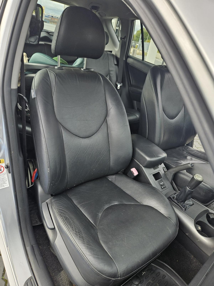 Toyota | RAV4 | 2.0 VVTi Executive | 2006 | 272.231 km | 82TDFD | Logisch - Внедорожник: фото 4 Toyota | RAV4 | 2.0 VVTi Executive | 2006 | 272.231 km | 82TDFD | Logisch - Внедорожник: фото 4