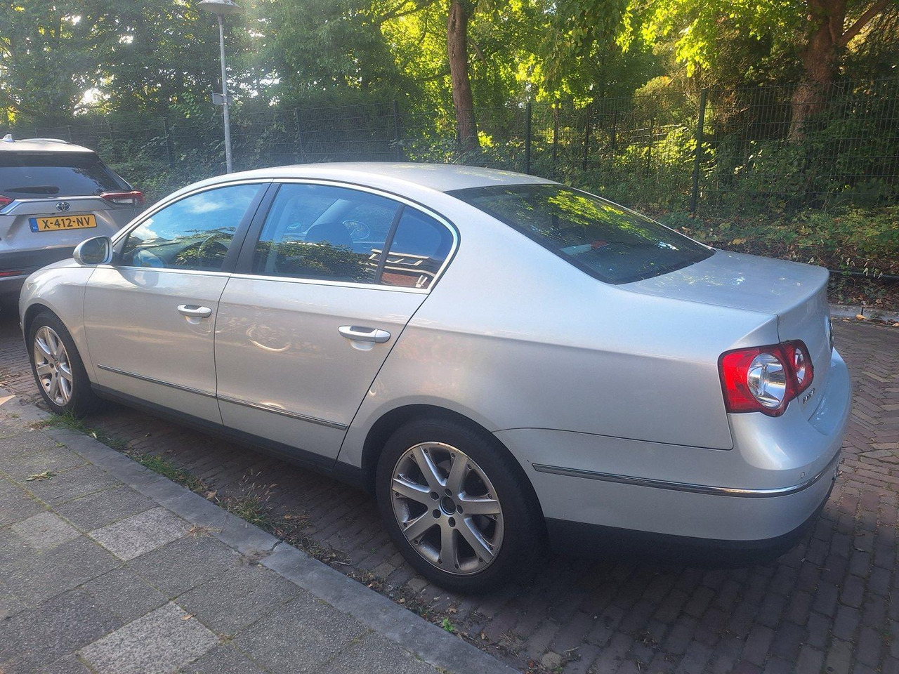Volkswagen | Passat | 1.9 TDI Comfortline | 2010 | 314.746 km | 77KJP9 | Logisch - Седан: фото 2 Volkswagen | Passat | 1.9 TDI Comfortline | 2010 | 314.746 km | 77KJP9 | Logisch - Седан: фото 2