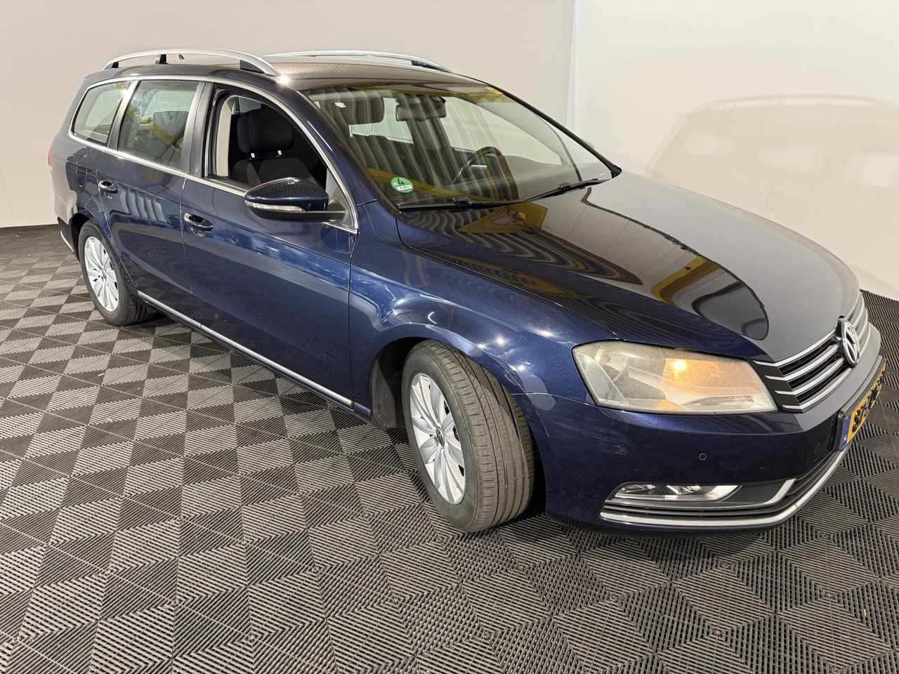Volkswagen | Passat Variant | 1.6 TDI Comfortline BlueMotion | 2011 | 358.371 km | 87ZDG9 | Geen oordeel - Легковой автомобиль: фото 3 Volkswagen | Passat Variant | 1.6 TDI Comfortline BlueMotion | 2011 | 358.371 km | 87ZDG9 | Geen oordeel - Легковой автомобиль: фото 3