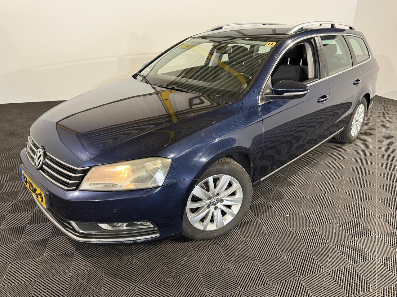 Volkswagen | Passat Variant | 1.6 TDI Comfortline BlueMotion | 2011 | 358.371 km | 87ZDG9 | Geen oordeel - Легковой автомобиль: фото 1 Volkswagen | Passat Variant | 1.6 TDI Comfortline BlueMotion | 2011 | 358.371 km | 87ZDG9 | Geen oordeel - Легковой автомобиль: фото 1