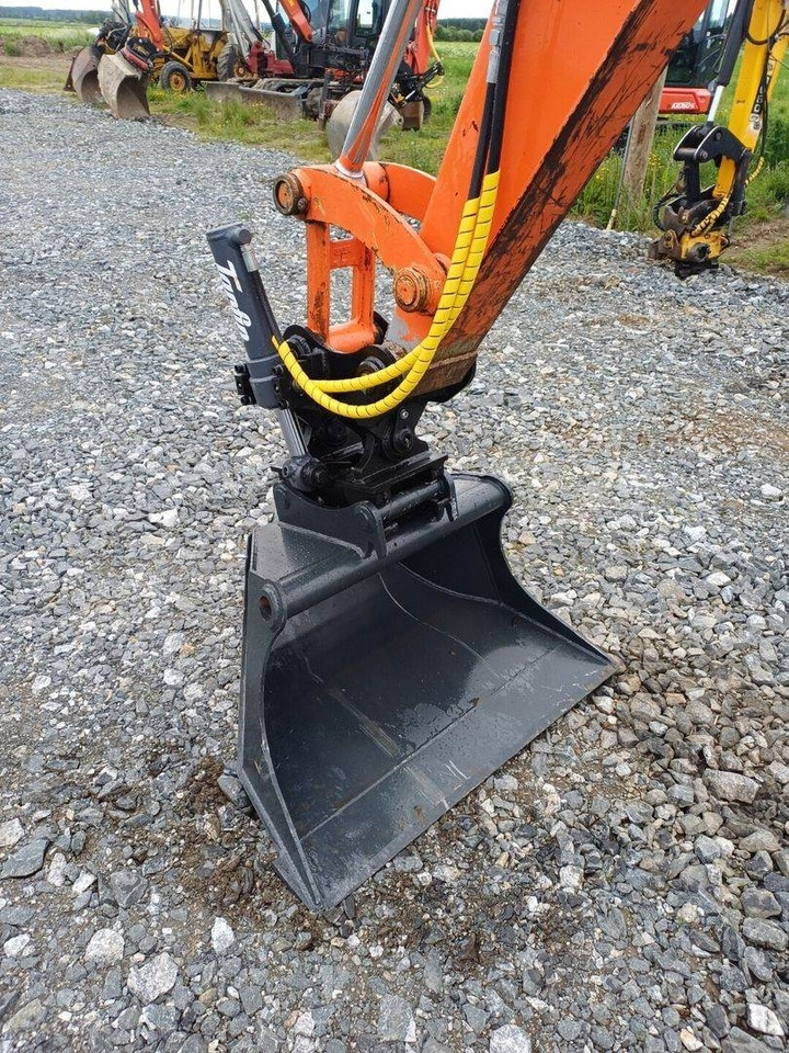 Hitachi EX50 u kallistuvalla liittimellä - Мини-экскаватор: фото 5 Hitachi EX50 u kallistuvalla liittimellä - Мини-экскаватор: фото 5