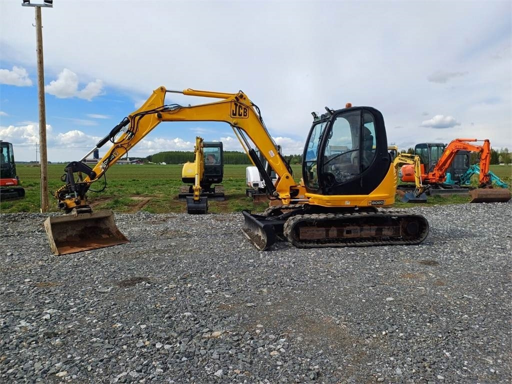JCB 8080 Engconin pyörittäjällä - Мини-экскаватор: фото 2 JCB 8080 Engconin pyörittäjällä - Мини-экскаватор: фото 2