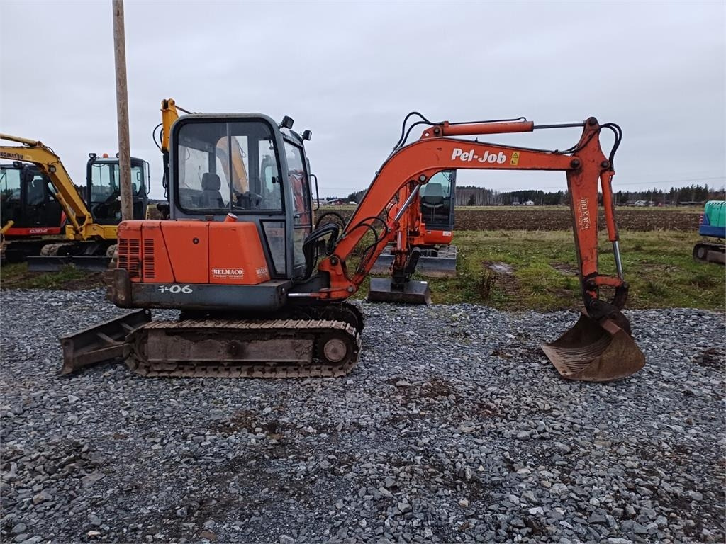 Pel-Job EB406 rautateloilla. Kolme kauhaa - Мини-экскаватор: фото 4 Pel-Job EB406 rautateloilla. Kolme kauhaa - Мини-экскаватор: фото 4