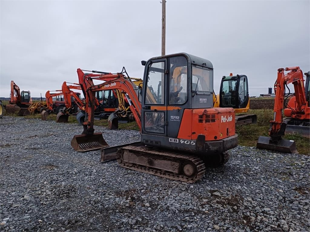 Pel-Job EB406 rautateloilla. Kolme kauhaa - Мини-экскаватор: фото 2 Pel-Job EB406 rautateloilla. Kolme kauhaa - Мини-экскаватор: фото 2