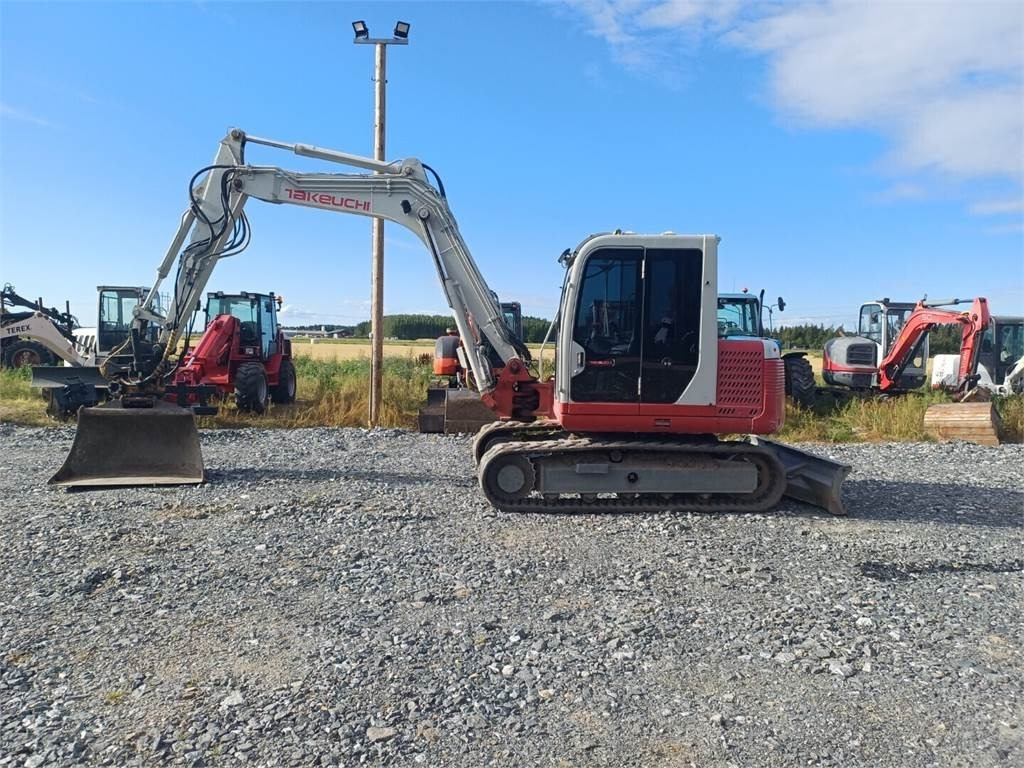 Takeuchi Tb175 Pyörittäjällä - Мини-экскаватор: фото 2 Takeuchi Tb175 Pyörittäjällä - Мини-экскаватор: фото 2