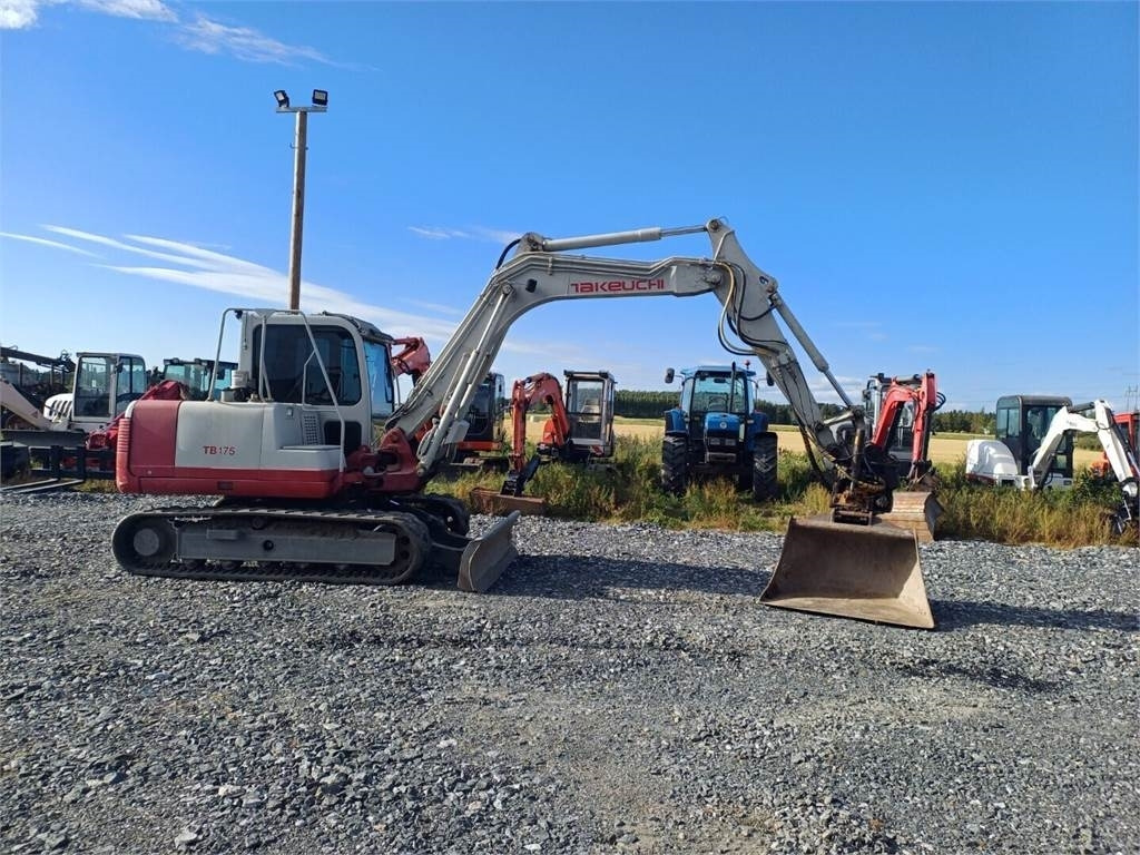 Takeuchi Tb175 Pyörittäjällä - Мини-экскаватор: фото 5 Takeuchi Tb175 Pyörittäjällä - Мини-экскаватор: фото 5