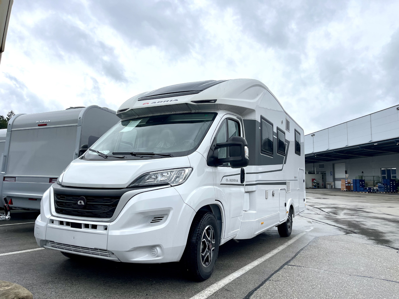 ADRIA Matrix axess 650 SC - Полуинтегрированный автодом: фото 2 ADRIA Matrix axess 650 SC - Полуинтегрированный автодом: фото 2