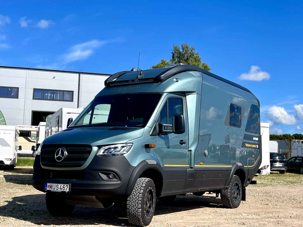 Hymer Venture S - Полуинтегрированный автодом: фото 2 Hymer Venture S - Полуинтегрированный автодом: фото 2