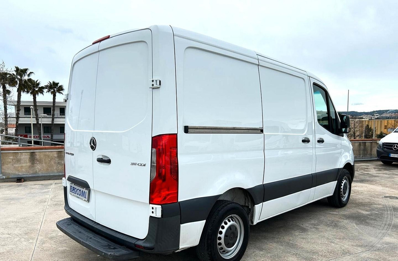 Mercedes Sprinter 311 F 32/35 - Цельнометаллический фургон: фото 5 Mercedes Sprinter 311 F 32/35 - Цельнометаллический фургон: фото 5