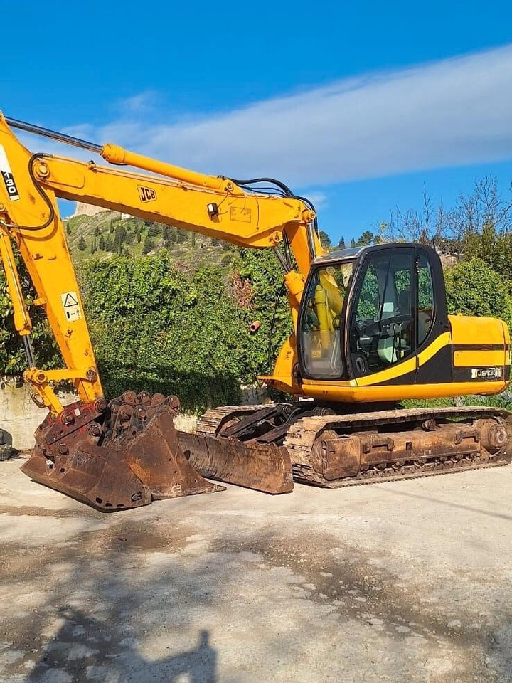 JCB JS130 - Гусеничный экскаватор: фото 3 JCB JS130 - Гусеничный экскаватор: фото 3