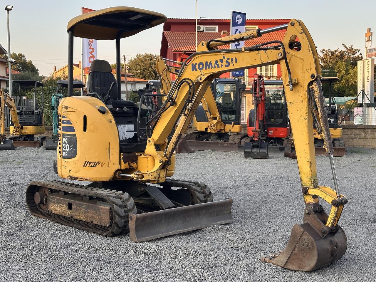 KOMATSU PC20MR-2 - Мини-экскаватор: фото 1 KOMATSU PC20MR-2 - Мини-экскаватор: фото 1