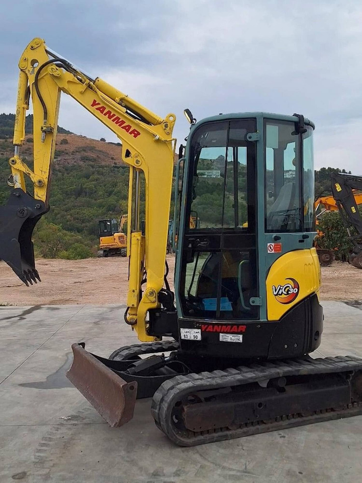 YANMAR VIO30 - Мини-экскаватор: фото 1 YANMAR VIO30 - Мини-экскаватор: фото 1