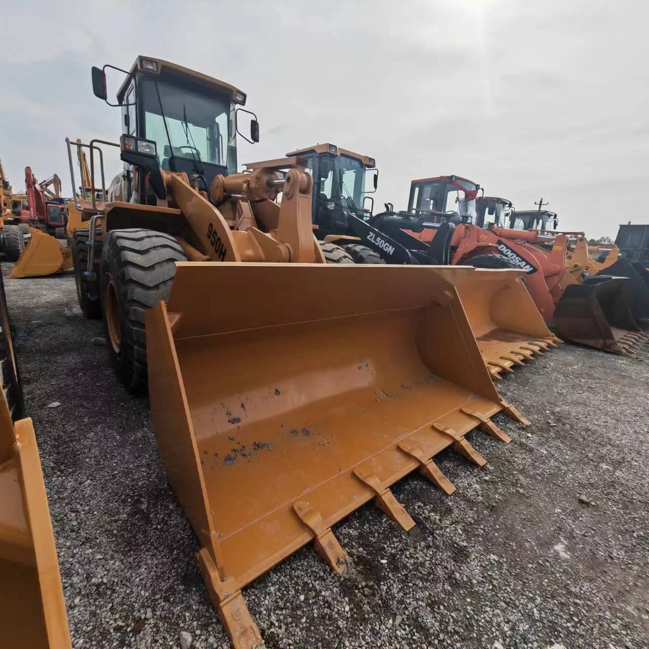 Колёсный погрузчик CATERPILLAR 950H: фото 6 Колёсный погрузчик CATERPILLAR 950H: фото 6