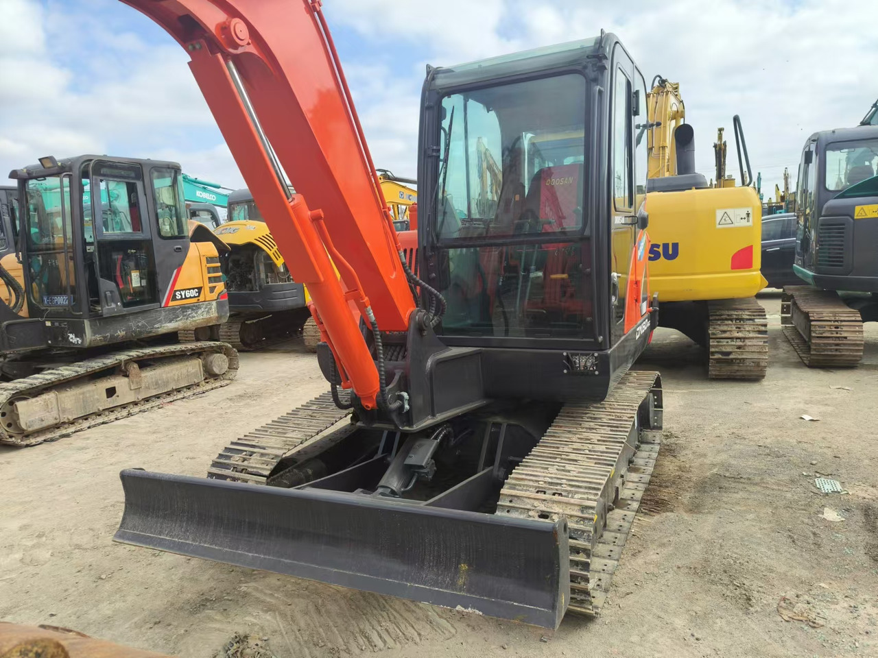 DOOSAN DX60 - Гусеничный экскаватор: фото 4 DOOSAN DX60 - Гусеничный экскаватор: фото 4