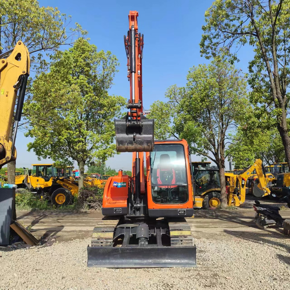 DOOSAN DX75 - Гусеничный экскаватор: фото 5 DOOSAN DX75 - Гусеничный экскаватор: фото 5