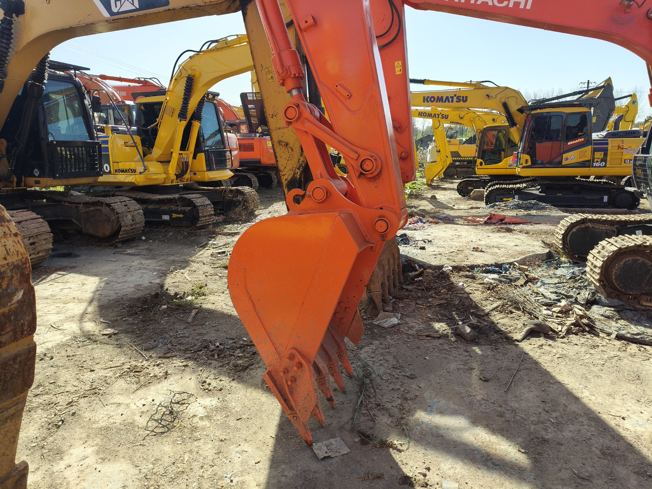HITACHI ZX130H-5A - Гусеничный экскаватор: фото 3 HITACHI ZX130H-5A - Гусеничный экскаватор: фото 3