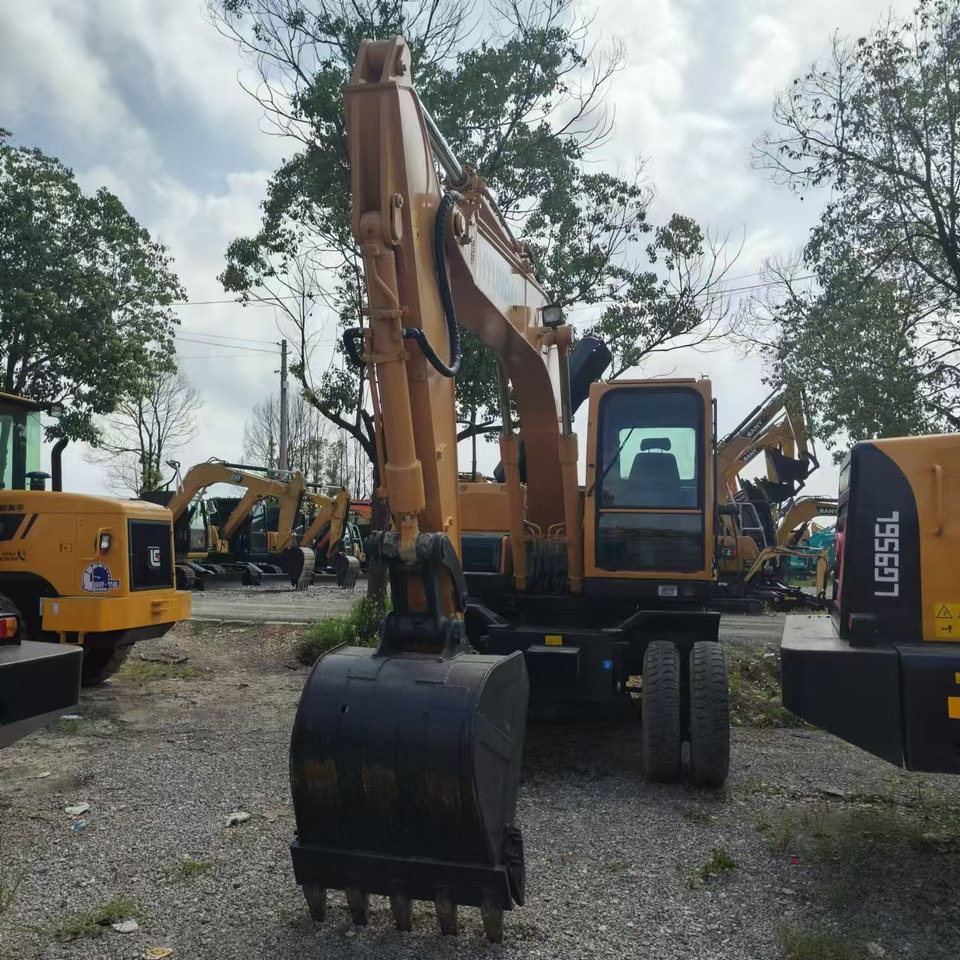 Hyundai R150W-7 - Колёсный экскаватор: фото 4 Hyundai R150W-7 - Колёсный экскаватор: фото 4