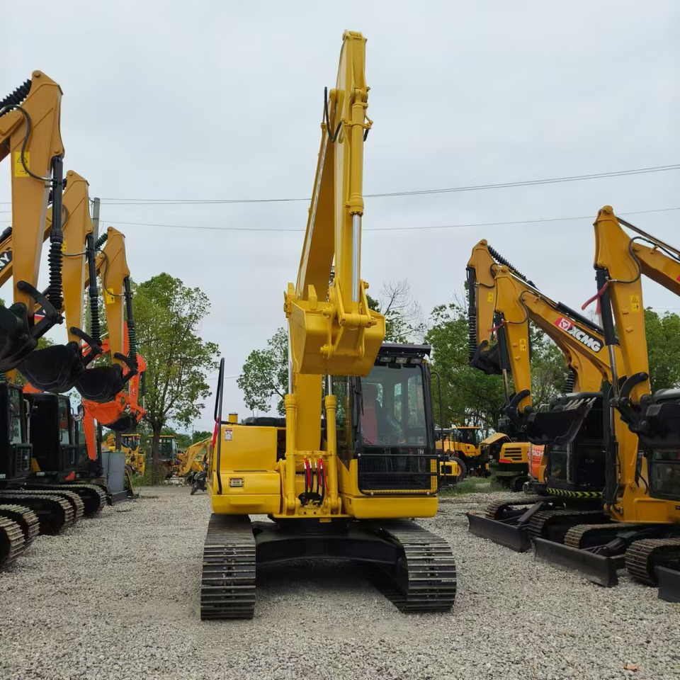 KOMATSU PC110 - Гусеничный экскаватор: фото 3 KOMATSU PC110 - Гусеничный экскаватор: фото 3