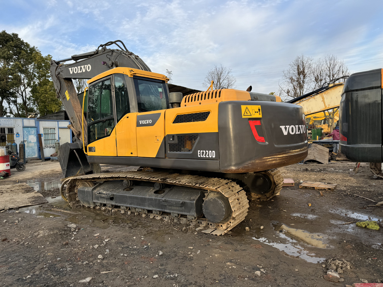 VOLVO EC220D - Гусеничный экскаватор: фото 1 VOLVO EC220D - Гусеничный экскаватор: фото 1