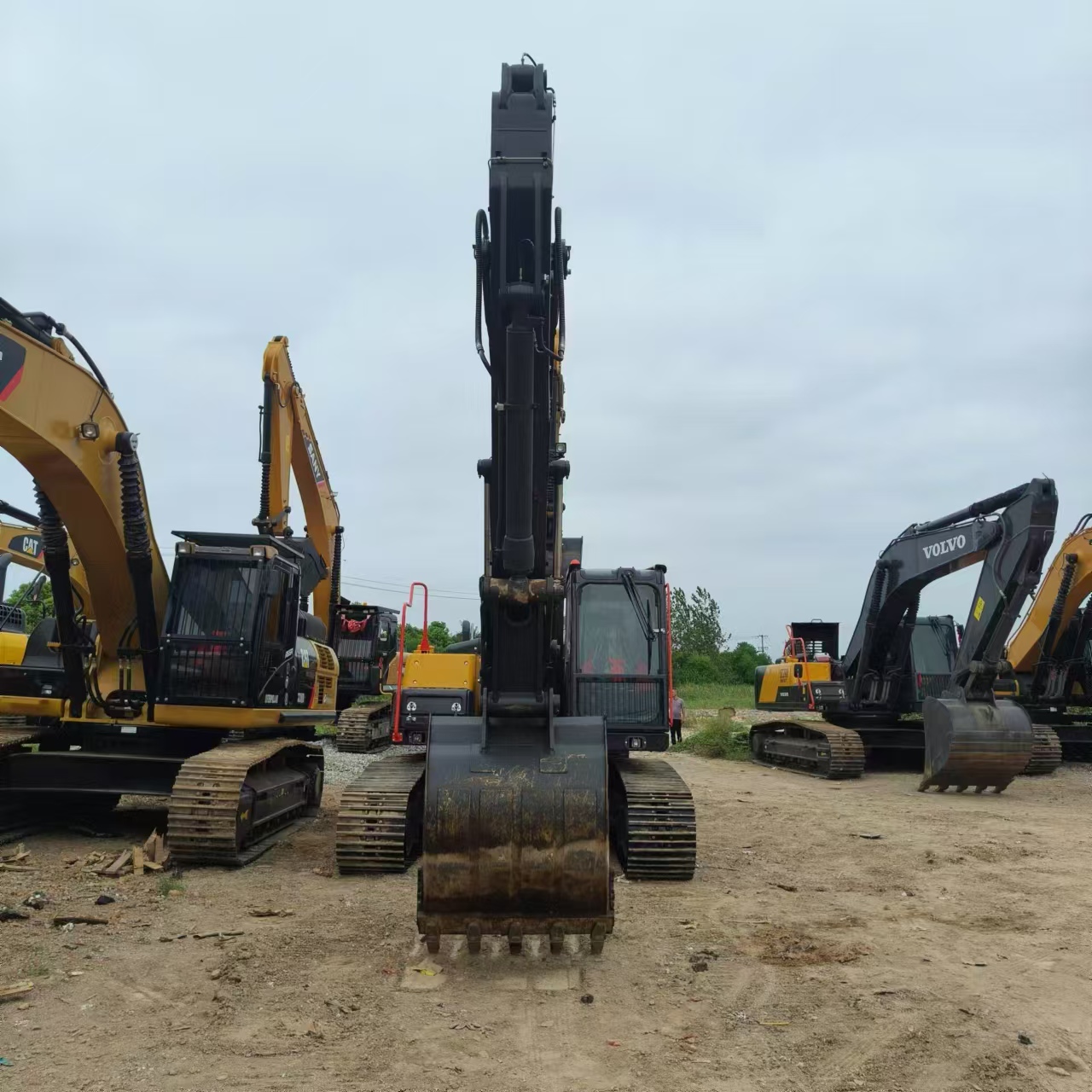 Гусеничный экскаватор VOLVO EC240: фото 9 Гусеничный экскаватор VOLVO EC240: фото 9