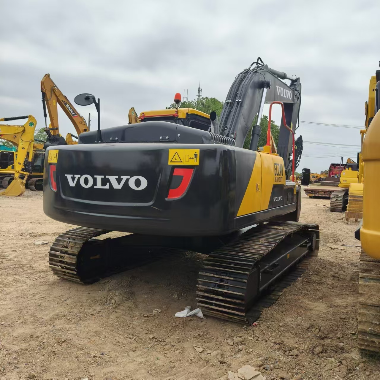 VOLVO EC240 - Гусеничный экскаватор: фото 3 VOLVO EC240 - Гусеничный экскаватор: фото 3